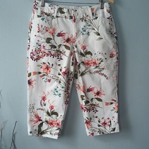 ST.John's Bay Petite Floral Capris